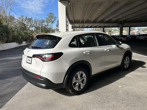 2025 Honda HR-V LX