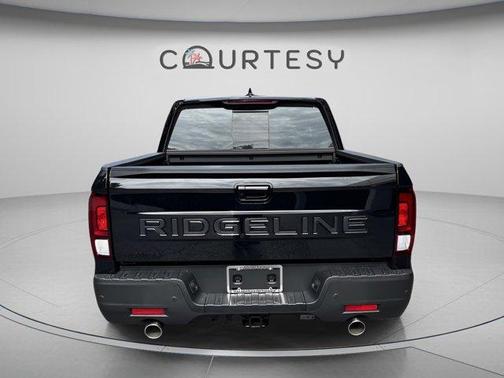 Crystal Black Pearl 2026 Honda Ridgeline Black Edition