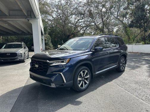 2025 Honda Pilot Touring 8-Passenger