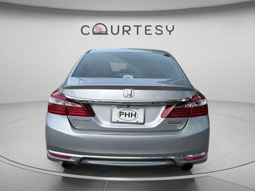 Lunar Silver Metallic 2017 Honda Accord Sport SE