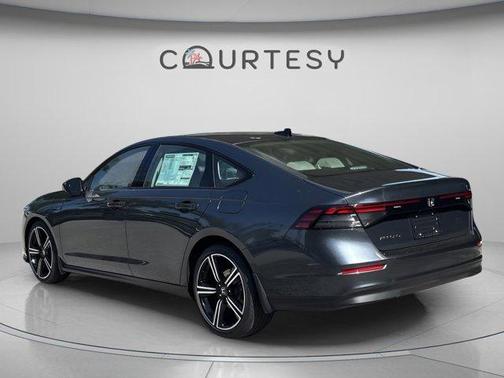 Meteorite Gray Metallic 2026 Honda Accord SE