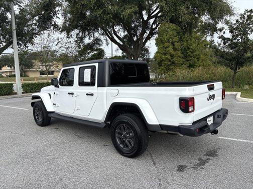 2024 Jeep Gladiator Sport S