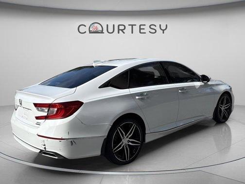 Platinum White Pearl 2021 Honda Accord Touring 2.0T