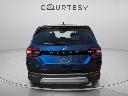 2023 Honda Pilot EX-L 8-Passenger