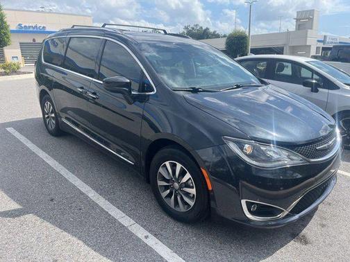 2020 Chrysler Pacifica Touring-L Plus
