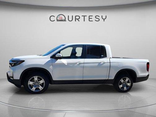 Platinum White Pearl 2026 Honda Ridgeline RTL