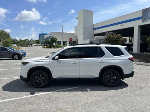 2025 Honda Pilot Touring 8-Passenger