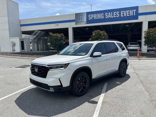 2025 Honda Pilot Touring 8-Passenger