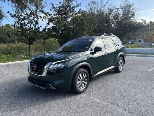 2024 Nissan Pathfinder SL FWD