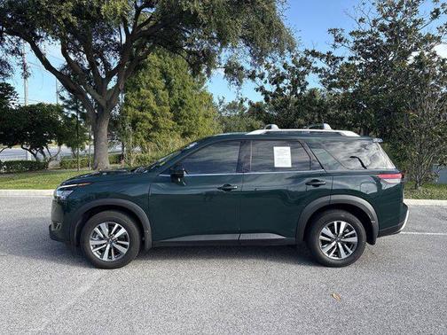 2024 Nissan Pathfinder SL FWD