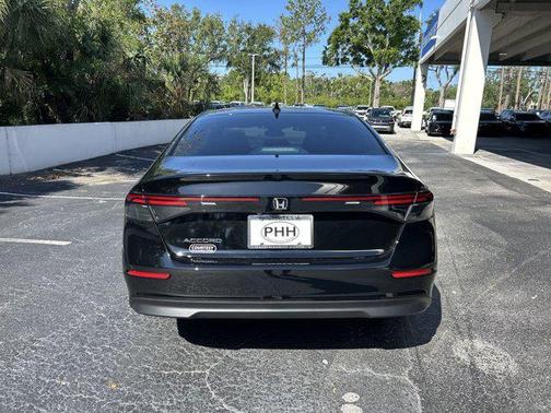 2025 Honda Accord Sport SE 1.5T