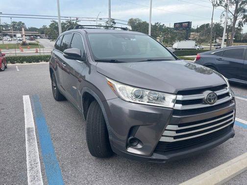 2019 Toyota Highlander LE I4