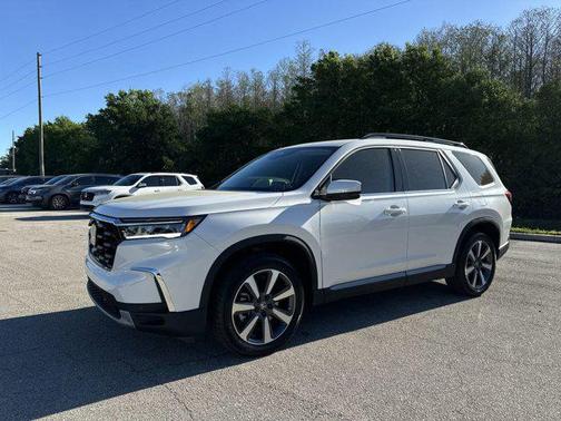 2025 Honda Pilot Touring 8-Passenger