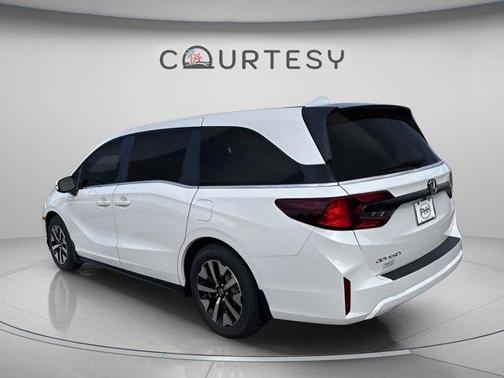 Platinum White Pearl 2026 Honda Odyssey EX-L