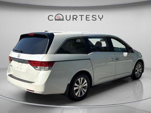 White Diamond Pearl 2015 Honda Odyssey EX-L