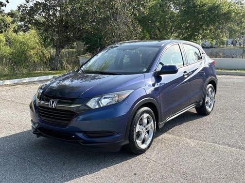 Deep Ocean Pearl 2017 Honda HR-V LX