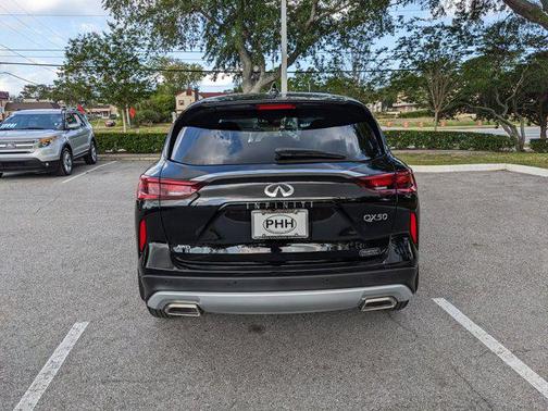 2025 INFINITI QX50 Pure AWD