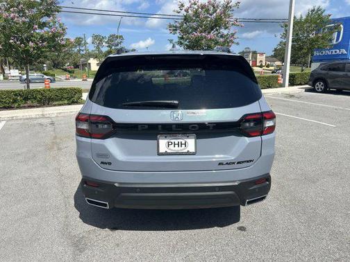 2025 Honda Pilot Black Edition