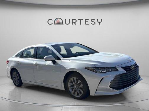 2020 Toyota Avalon XLE