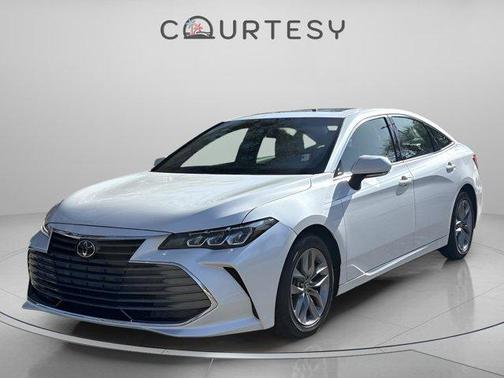 2020 Toyota Avalon XLE