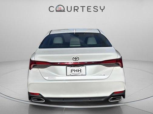 2020 Toyota Avalon XLE