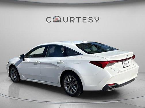 2020 Toyota Avalon XLE