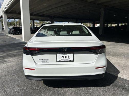 2025 Honda Accord LX 1.5T