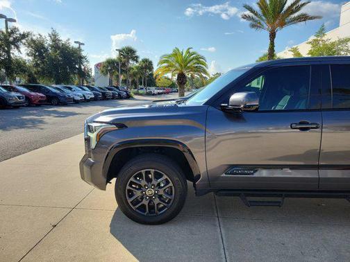 2022 Toyota Tundra Hybrid Platinum