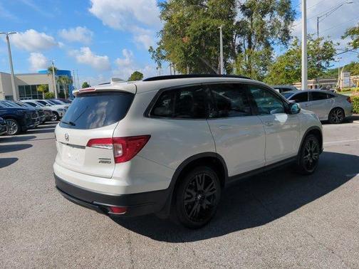 Lunar Silver Metallic 2022 Honda Pilot Special Edition