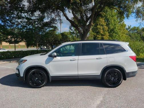 Lunar Silver Metallic 2022 Honda Pilot Special Edition