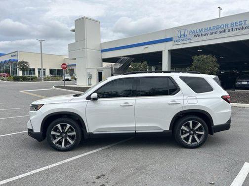 2025 Honda Pilot Touring 8-Passenger