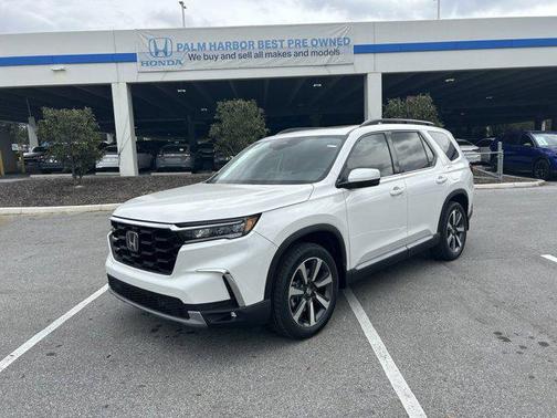 2025 Honda Pilot Touring 8-Passenger