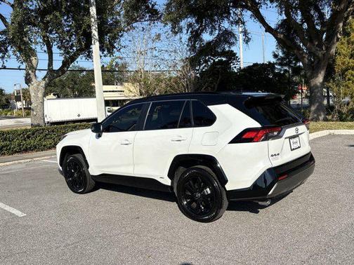 2025 Toyota RAV4 Hybrid SE