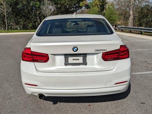 2017 BMW 320 i