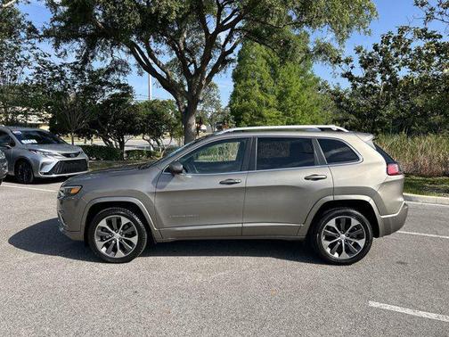 2019 Jeep Cherokee Overland
