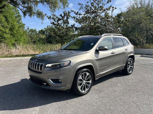 2019 Jeep Cherokee Overland