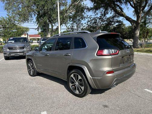 2019 Jeep Cherokee Overland