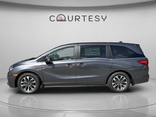Lunar Silver Metallic 2024 Honda Odyssey EX-L