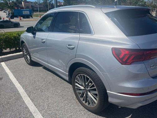 2022 Audi Q3 40 Premium