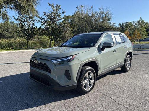 2023 Toyota RAV4 XLE