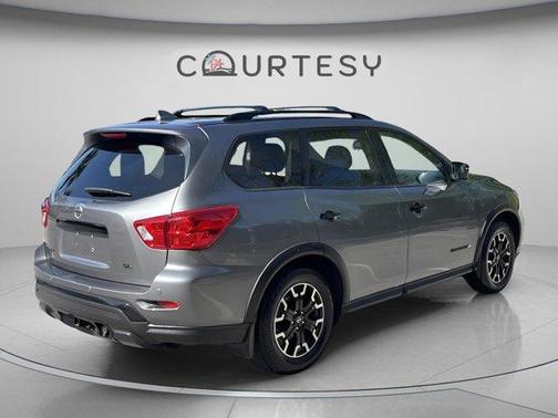 Gun Metallic 2020 Nissan Pathfinder SL