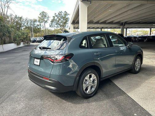 2025 Honda HR-V LX