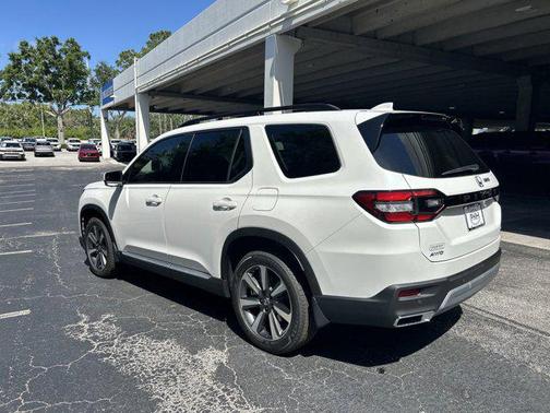 2025 Honda Pilot Elite