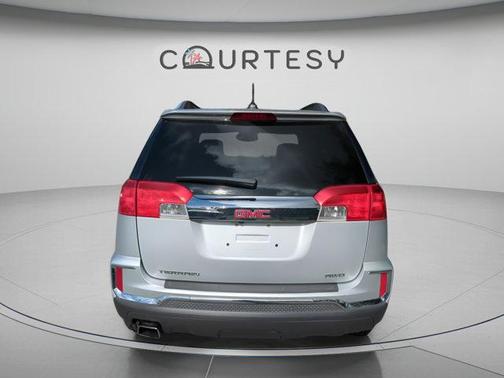 Quicksilver Metallic 2017 GMC Terrain SLT