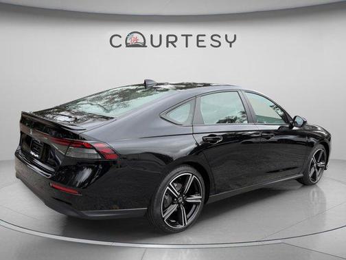 Crystal Black Pearl 2026 Honda Accord Hybrid Sport