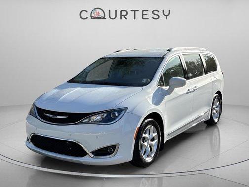 2020 Chrysler Pacifica Touring-L Plus