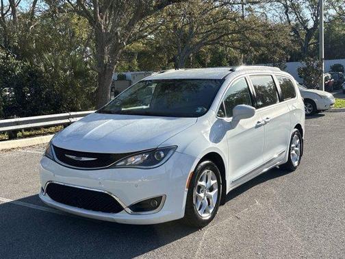 2020 Chrysler Pacifica Touring-L Plus