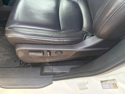 White Diamond Pearl 2018 Honda Odyssey EX-L