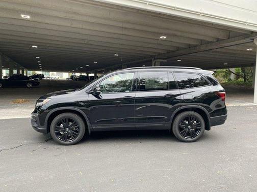 2022 Honda Pilot AWD Black Edition