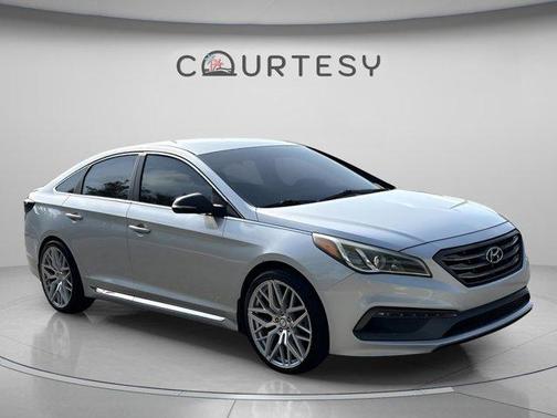 Symphony Silver 2017 Hyundai SONATA Sport 2.0T